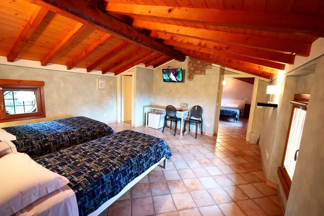 Affittacamere Residenza Del Duca Solferino 0*,
